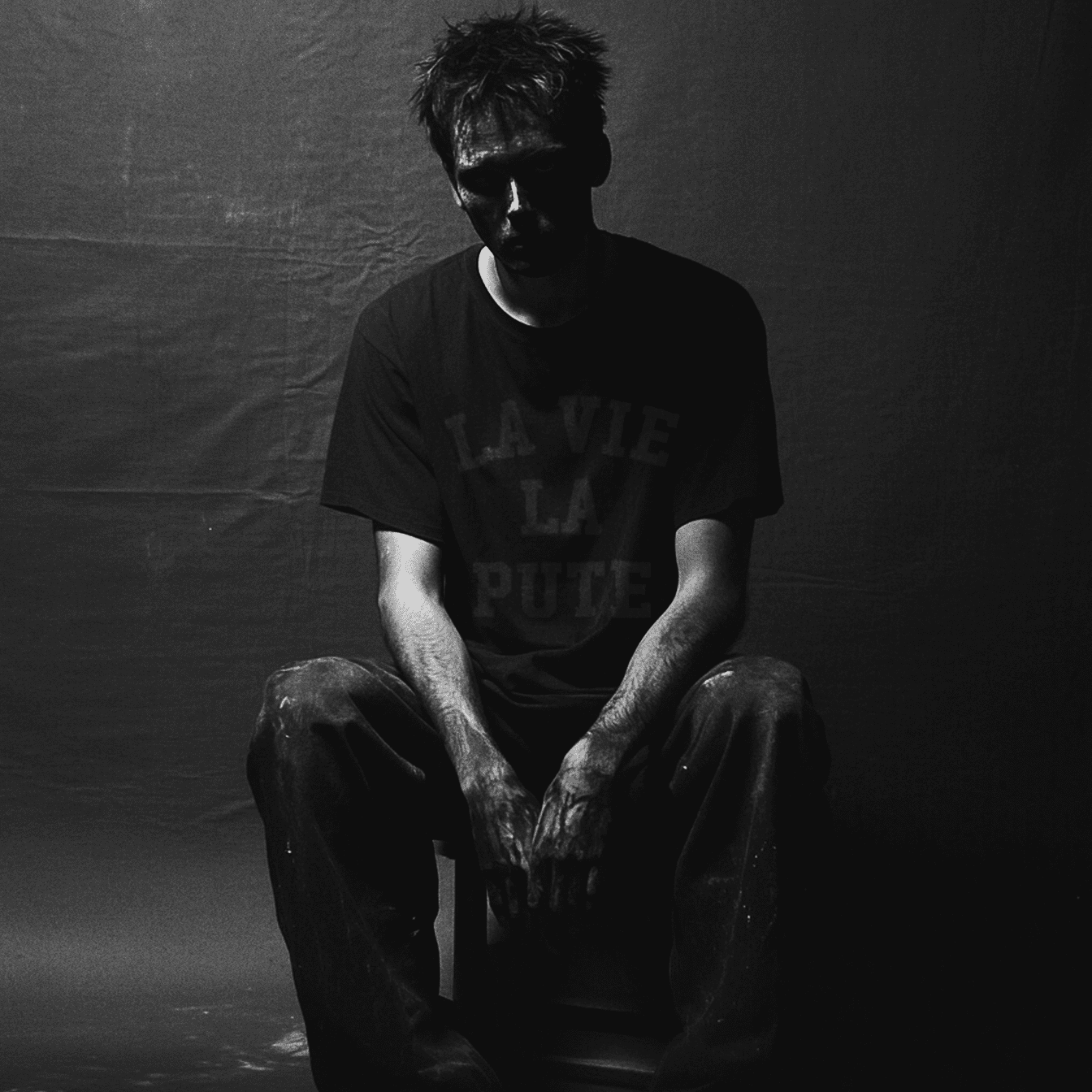 TEE-SHIRT CLASSIC BLACK on BLACK BLOC – Image 5