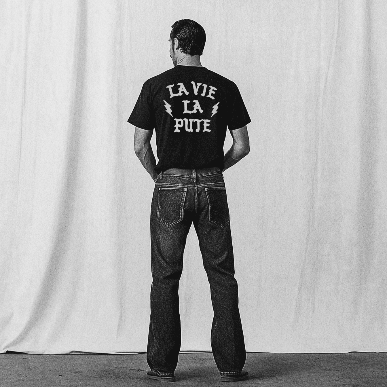 TEE-SHIRT HEATED WORDS